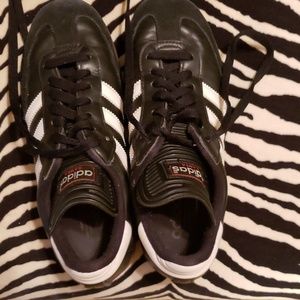 EUC Adidas samba
